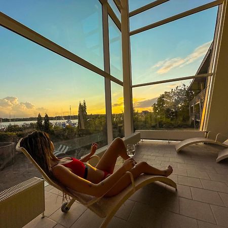 Enjoy Resorts Marina Fiskenaes - Wellness & Waterpark Grasten Bagian luar foto