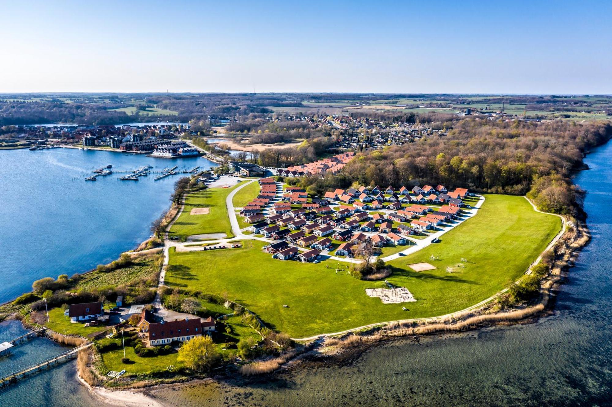 Enjoy Resorts Marina Fiskenaes - Wellness & Waterpark Grasten Bagian luar foto